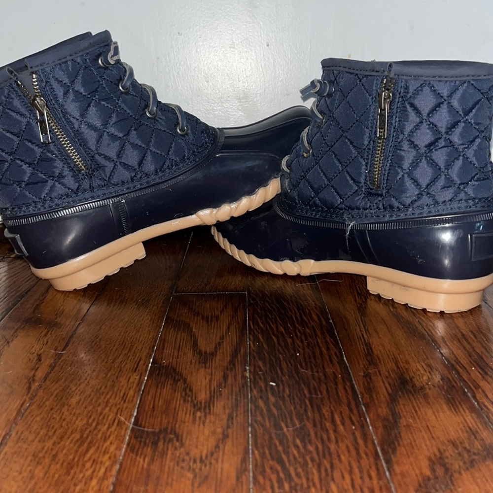 Like new SO boots